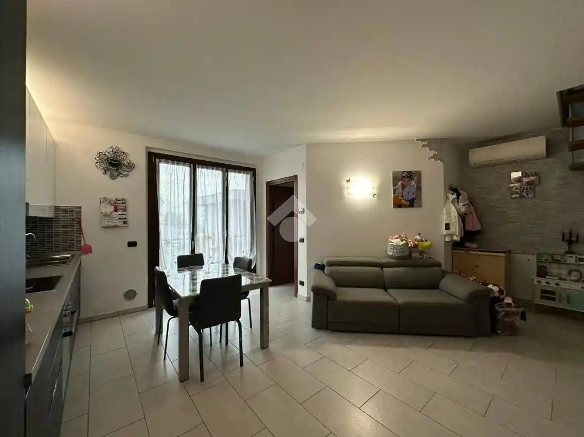 Appartamento in vendita a Capriate San Gervasio