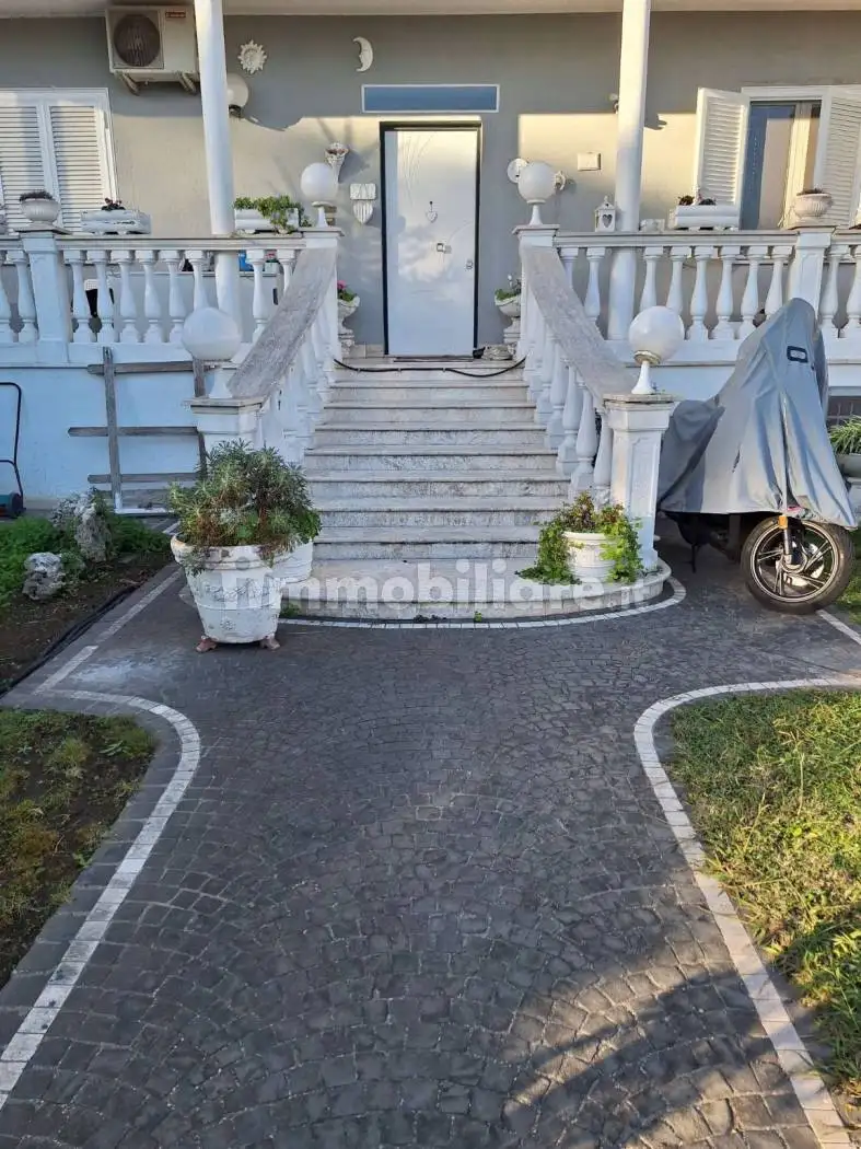 Villa in affitto a Roma