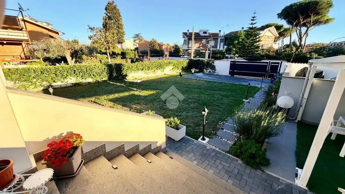 Villa plurifamiliare via Euripide 116, Axa, Roma - foto 4