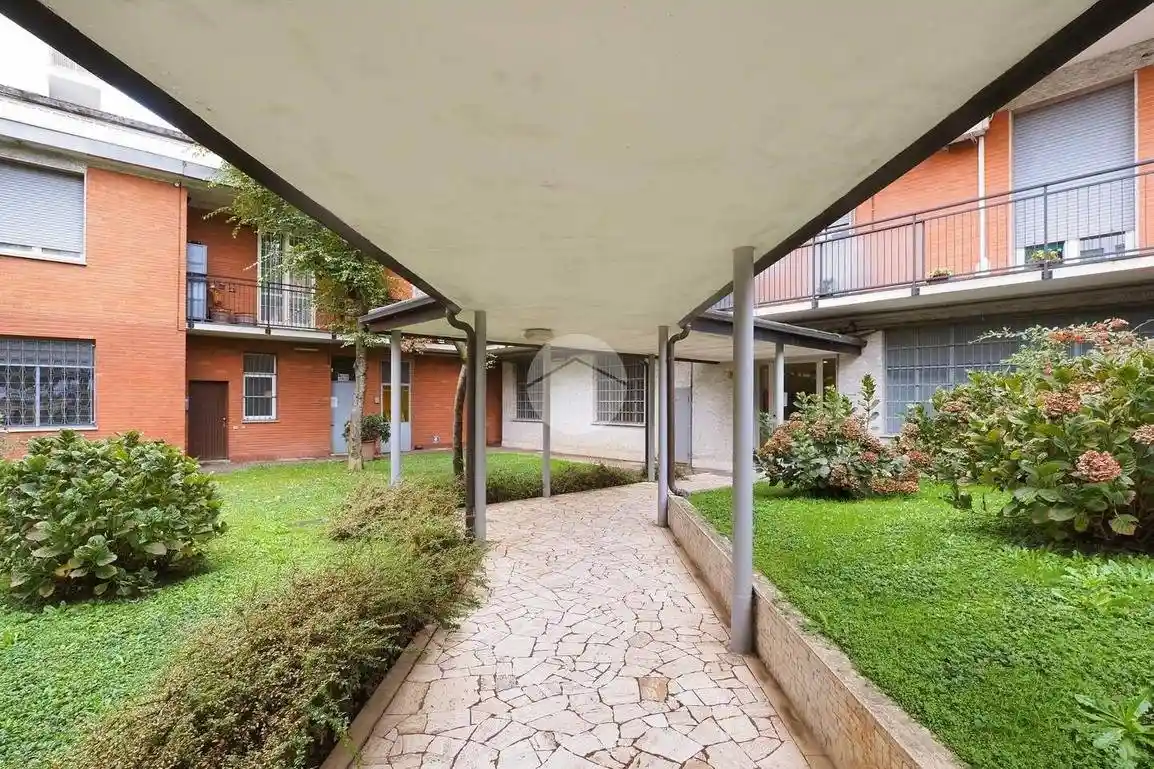 Bilocale viale Legioni Romane 7, Bande Nere, Milano - foto 2