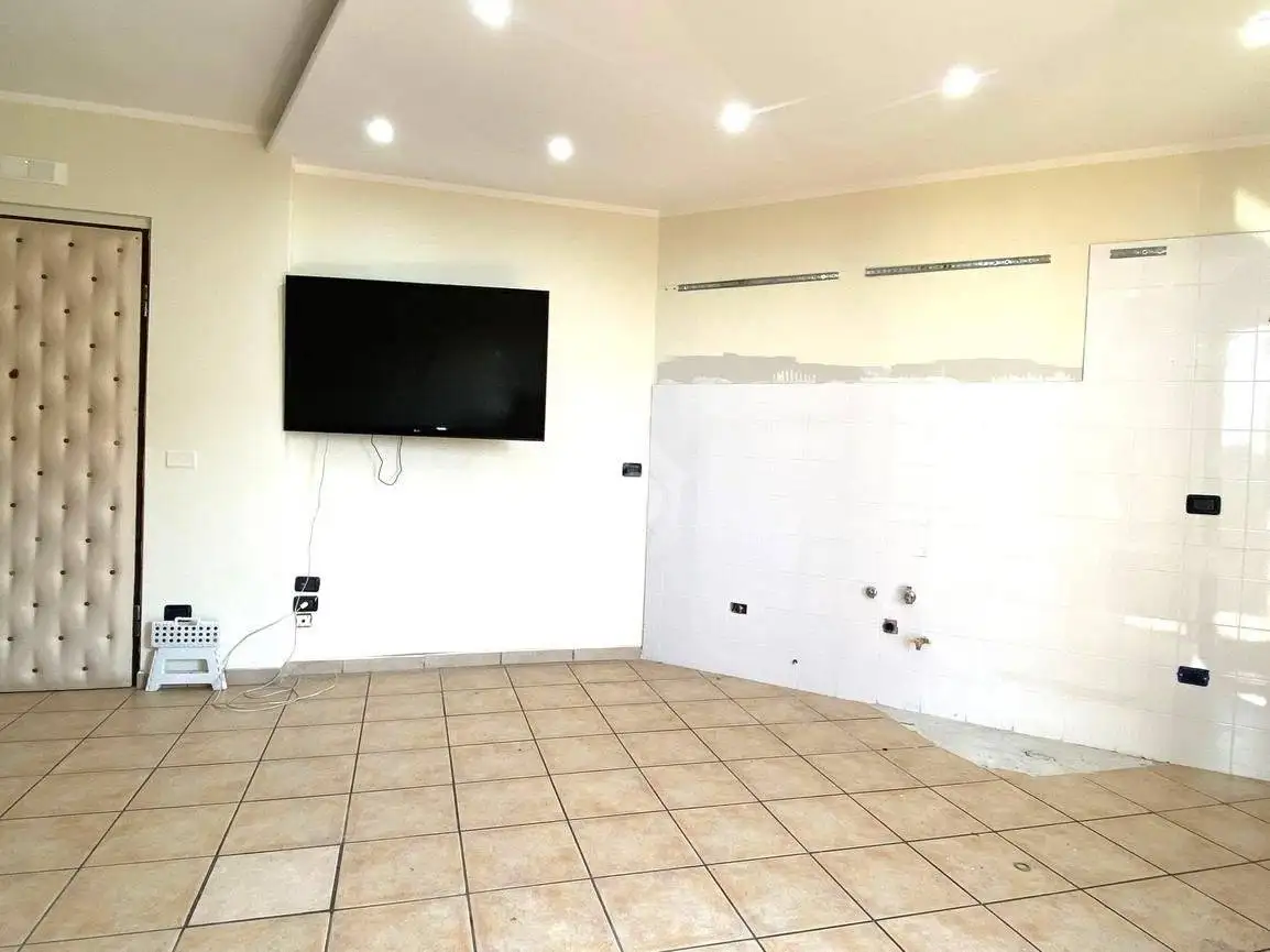 Trilocale via O  Roberto Felice Bigliardo 64, Acerra - foto 2