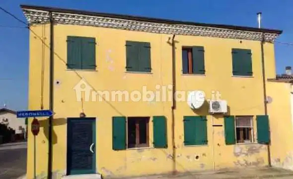 Appartamento in asta a Albaredo d'Adige