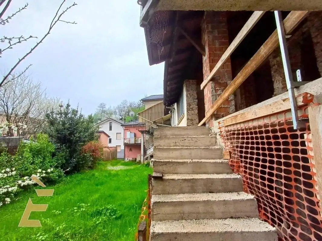 Rustico - Casale in vendita a Bagnasco