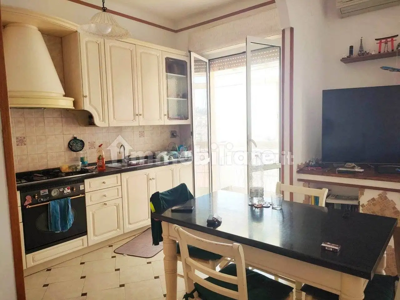 Appartamento in vendita a Imperia