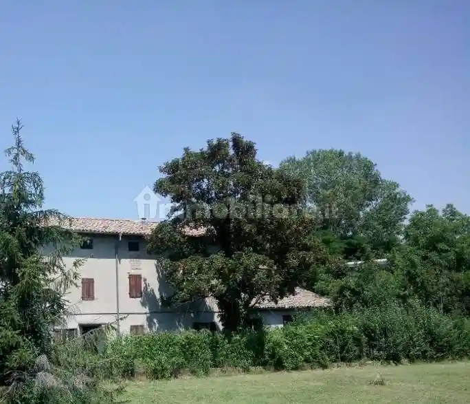 Villa in vendita a Felino