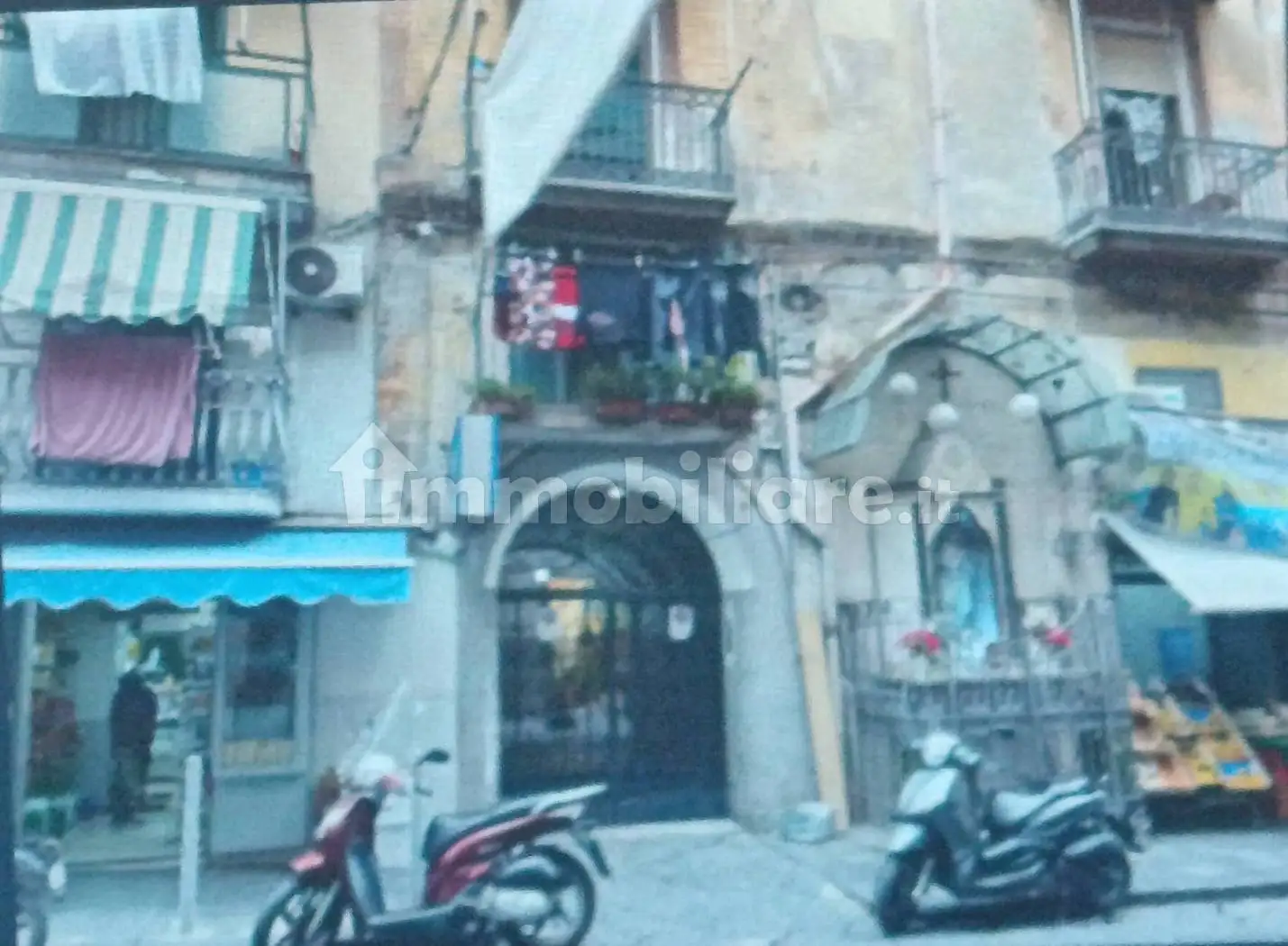 Appartamento in vendita a Napoli