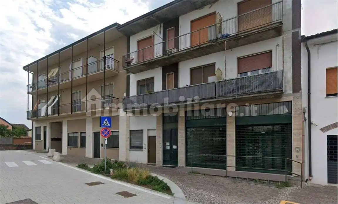 Appartamento in asta a Corte Palasio