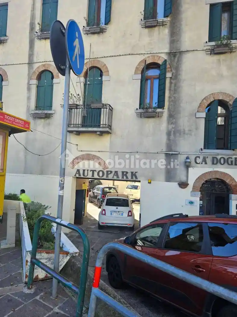 Palazzo - Edificio in Vendita - foto 2