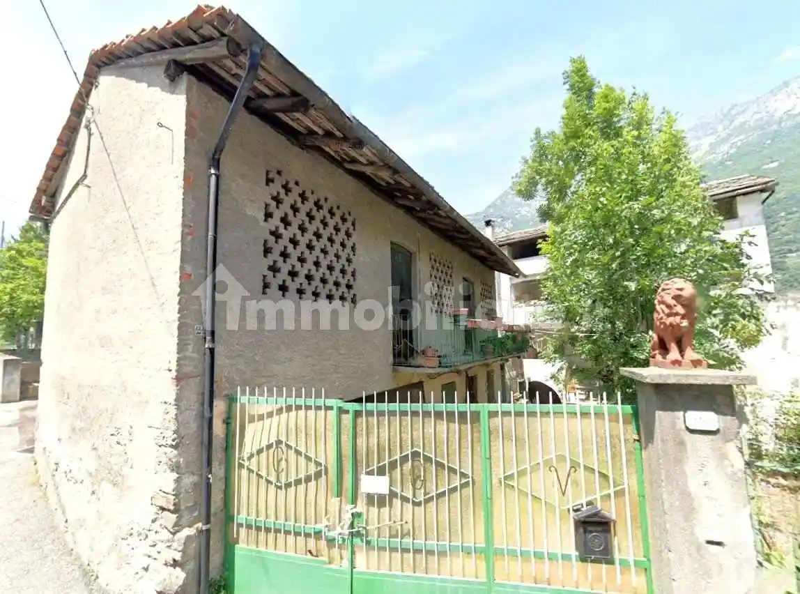 Casa indipendente in vendita a Donnas