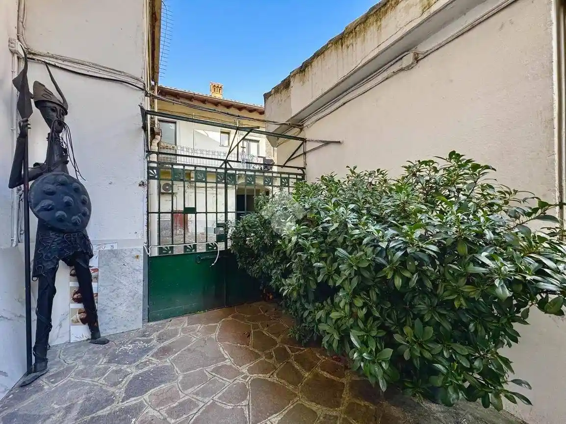 Palazzo - Edificio in Vendita - foto 2