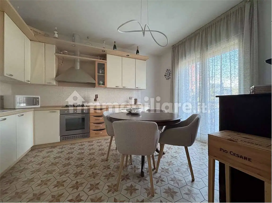 Villa unifamiliare via XXV Aprile , 28, Buguggiate - foto 2