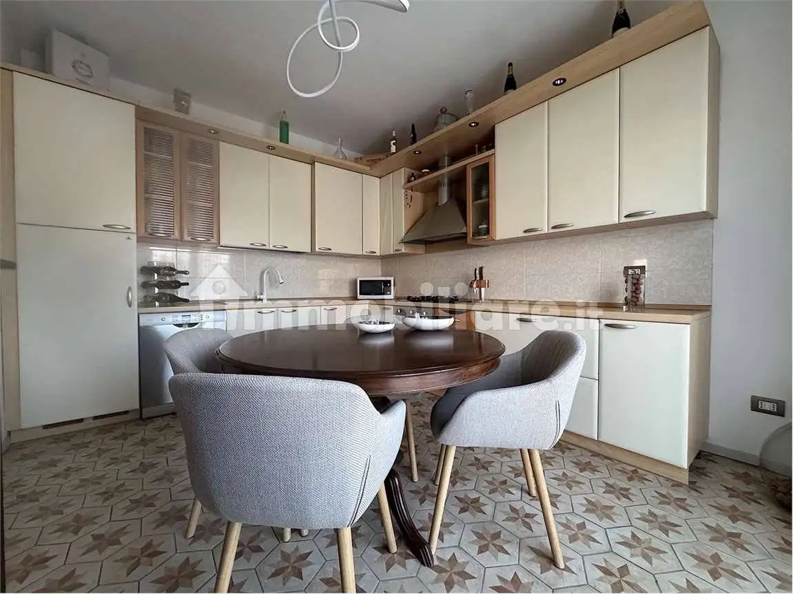 Villa unifamiliare via XXV Aprile , 28, Buguggiate - foto 3