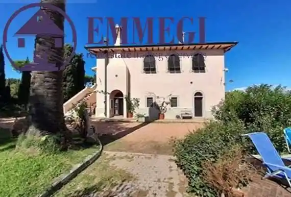 Rustico - Casale in vendita a Piombino