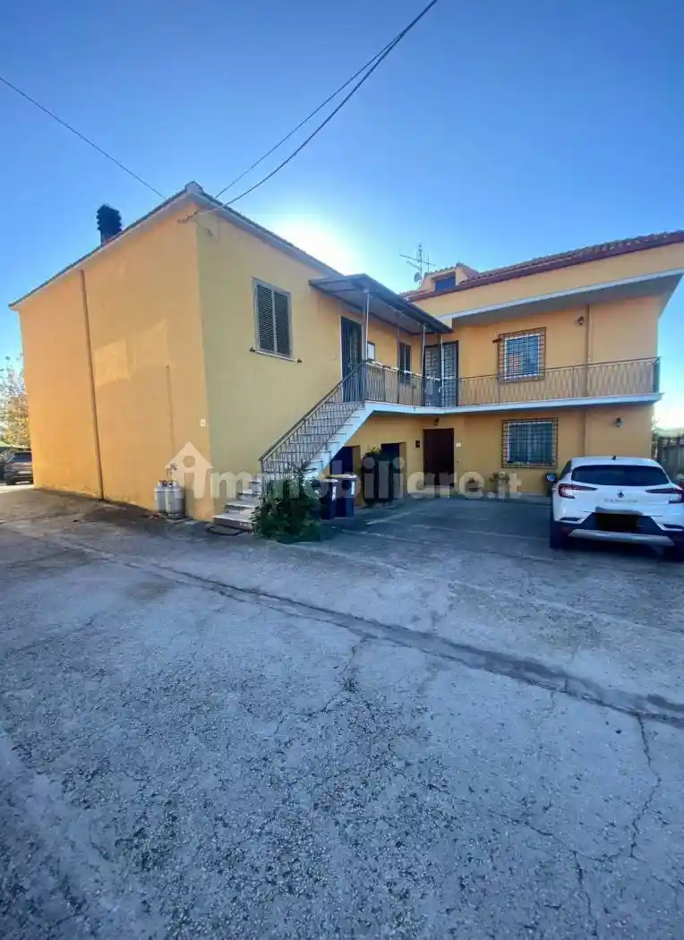 Villa in vendita a Lanuvio