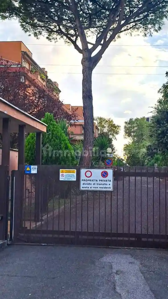 Bilocale via Tuscolana 1890, Romanina, Roma - foto 2