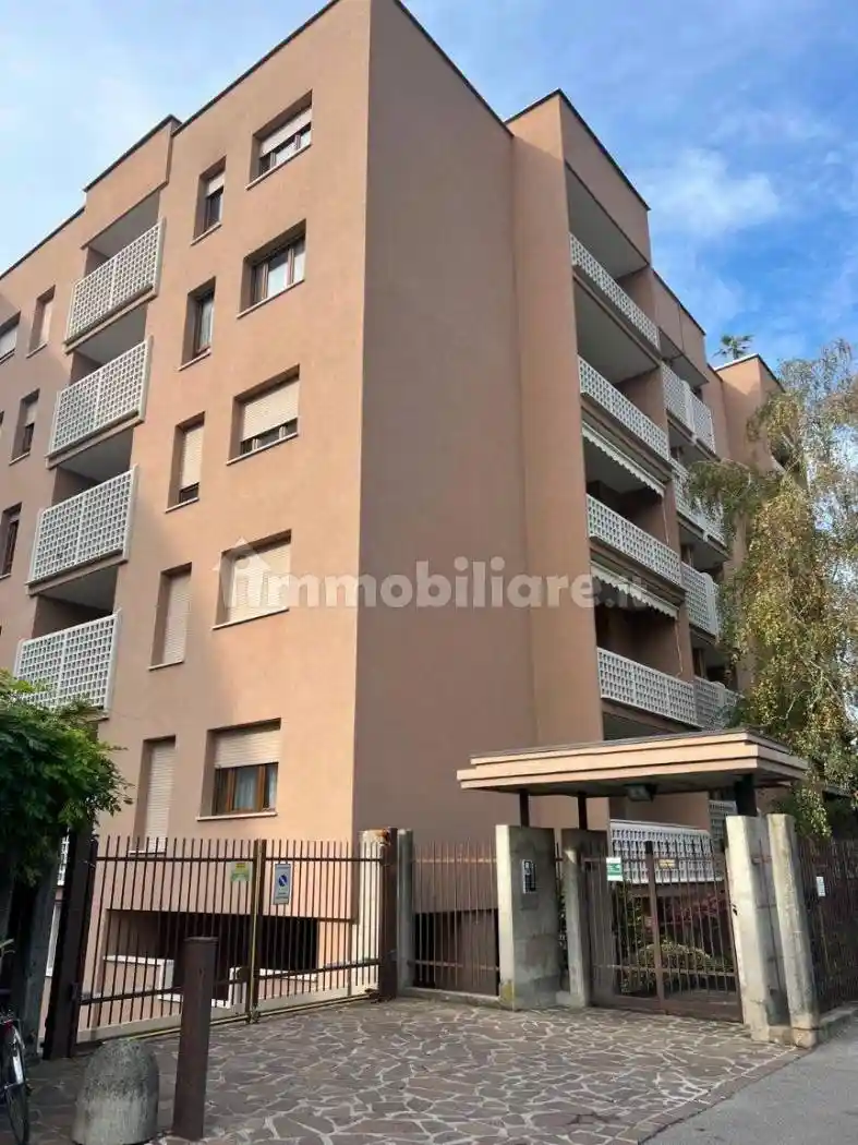Appartamento in vendita a Monza