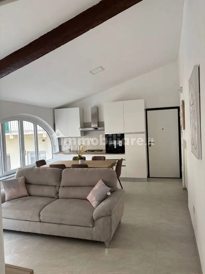 Appartamento in affitto a Valenza