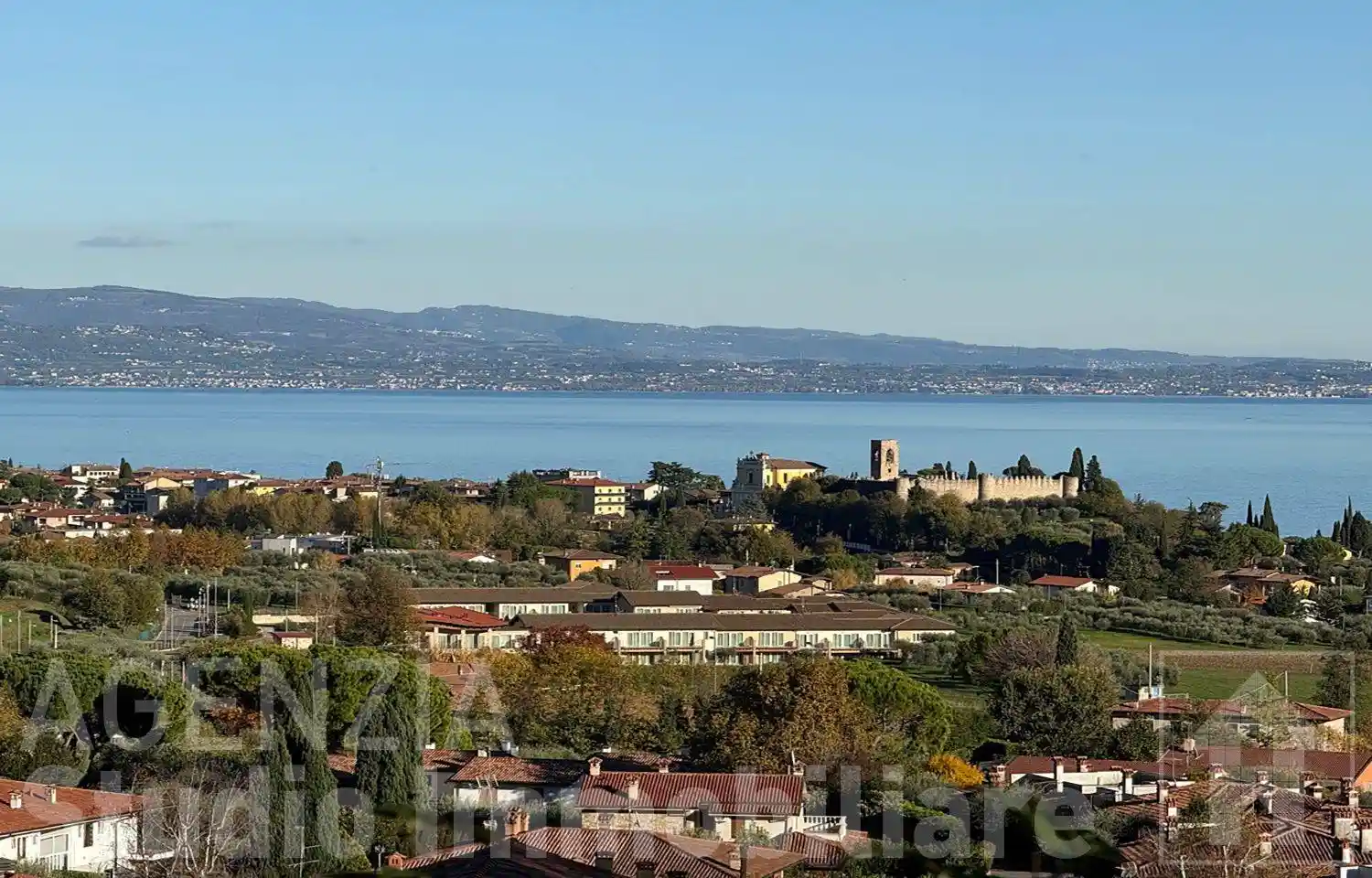 Villa in vendita a Soiano del Lago