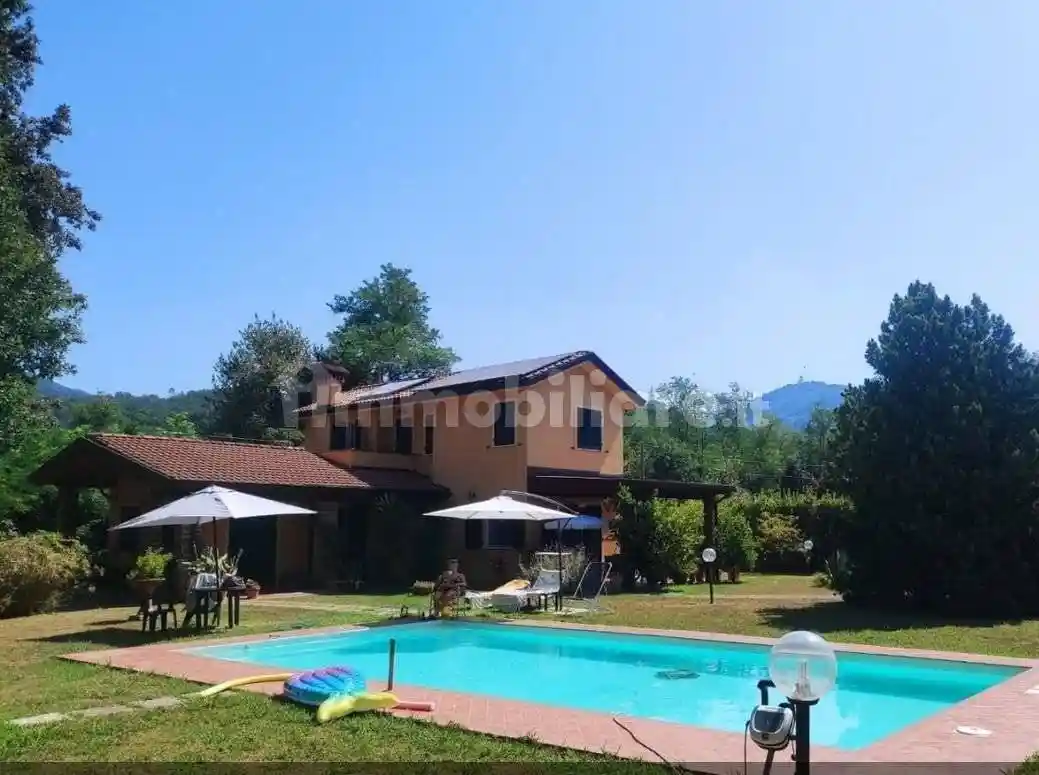 Villa in vendita a Castelnuovo Magra