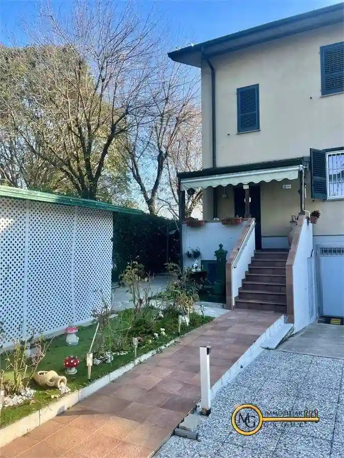 Villetta a schiera - foto 2