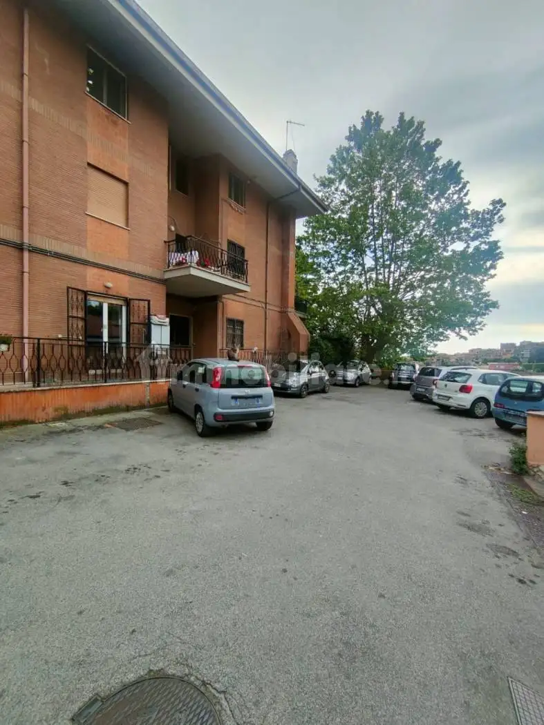 Trilocale via Nino Costa, Centro, Ariccia - foto 4