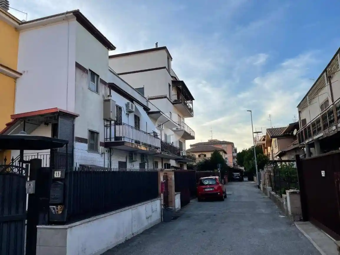 Quadrilocale via Toriano 13, Giardinetti, Roma - foto 4