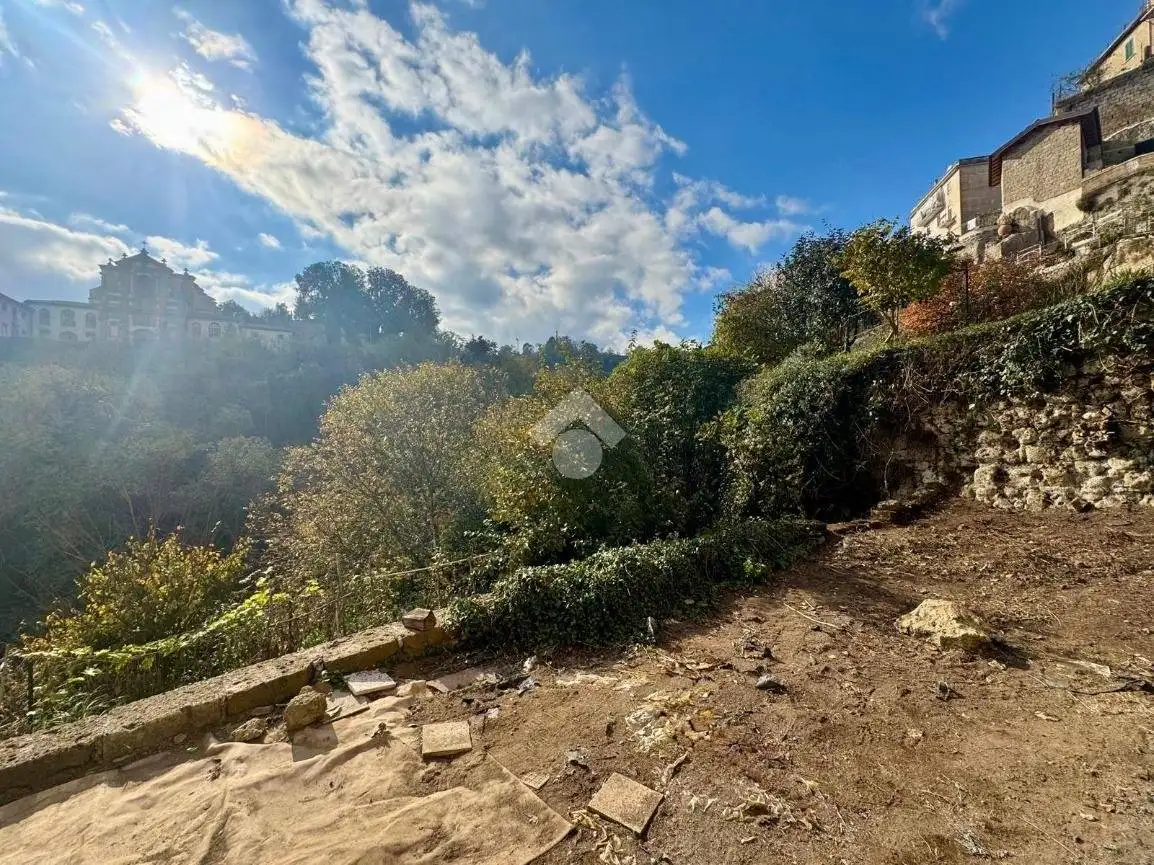 Appartamento in vendita a Caprarola