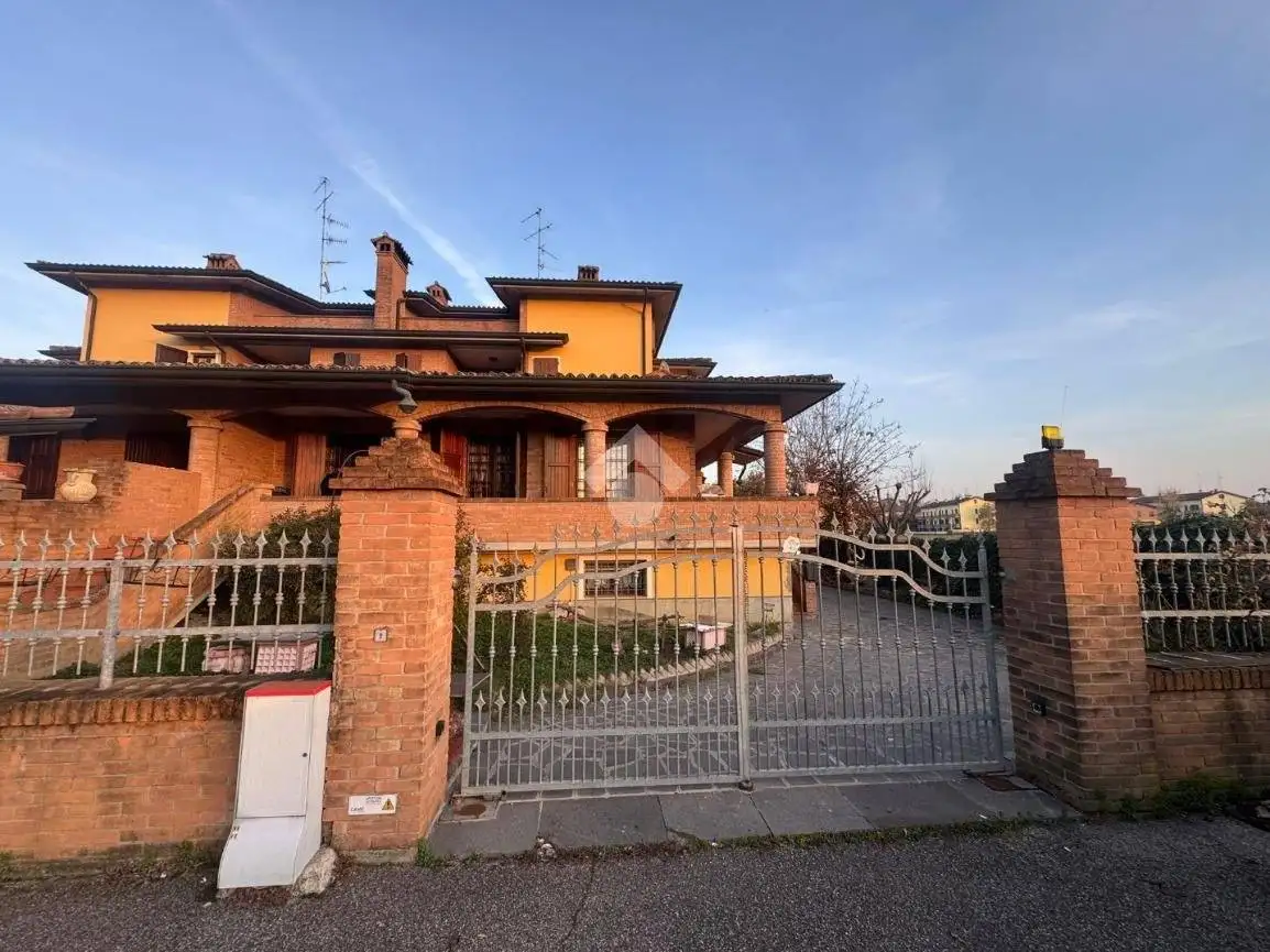 Villa in vendita a Reggio Emilia