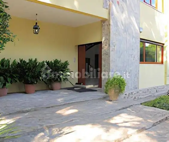 Trilocale via Lecce 50, Centro, Carmiano