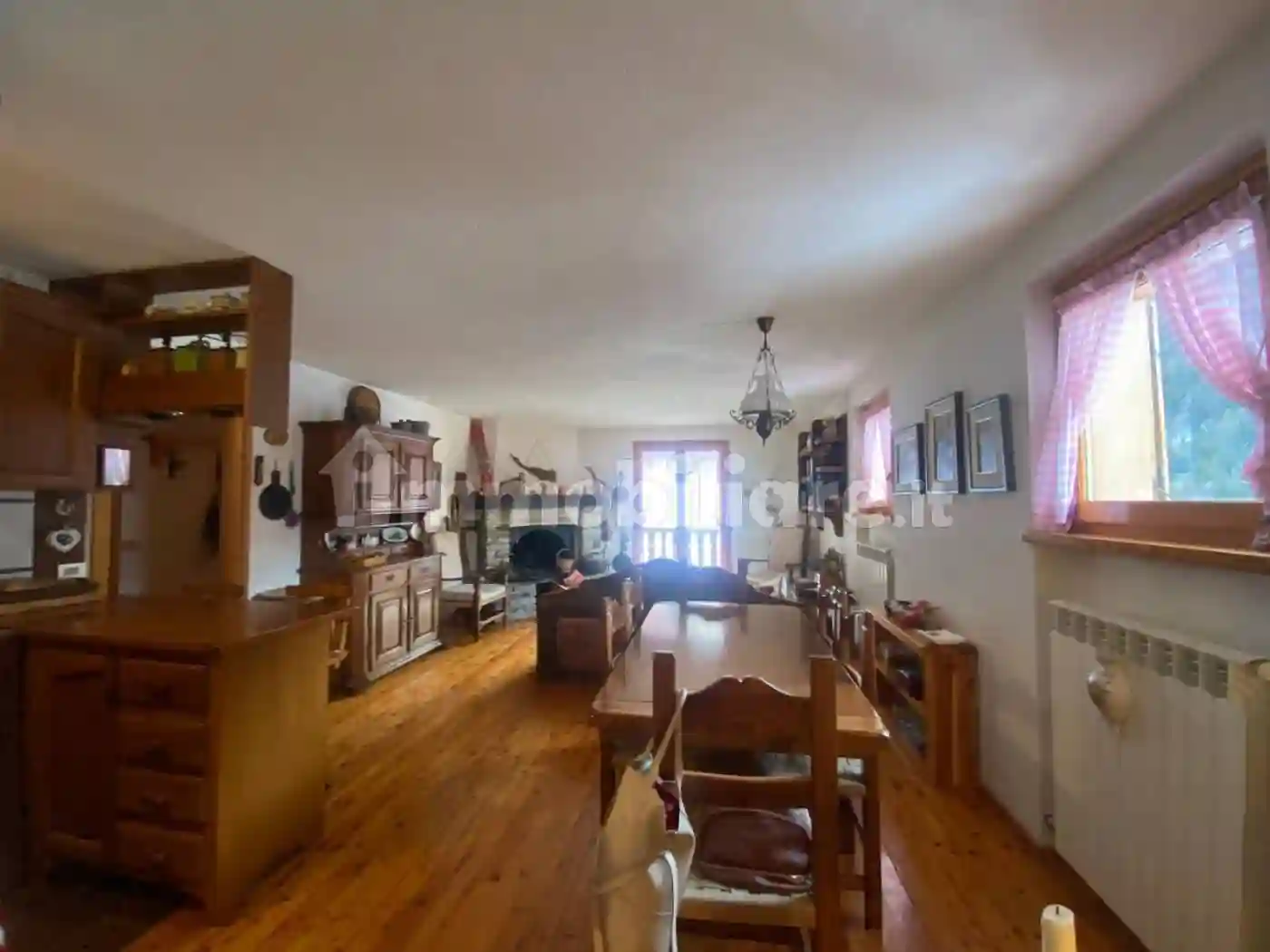 Quadrilocale via Grand Paradis 63, Centro, Cogne - foto 4