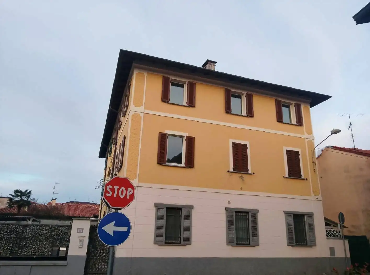 Appartamento in vendita a Vedano Olona