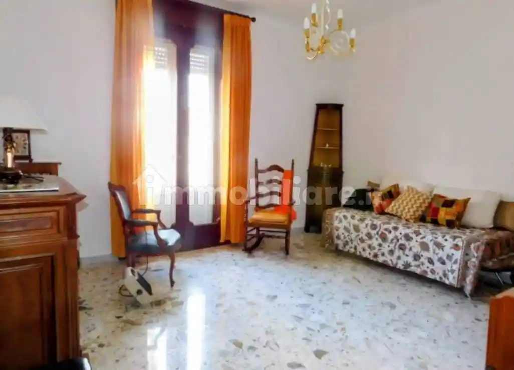 Trilocale via Paolo Grassi, Martina Franca - foto 2