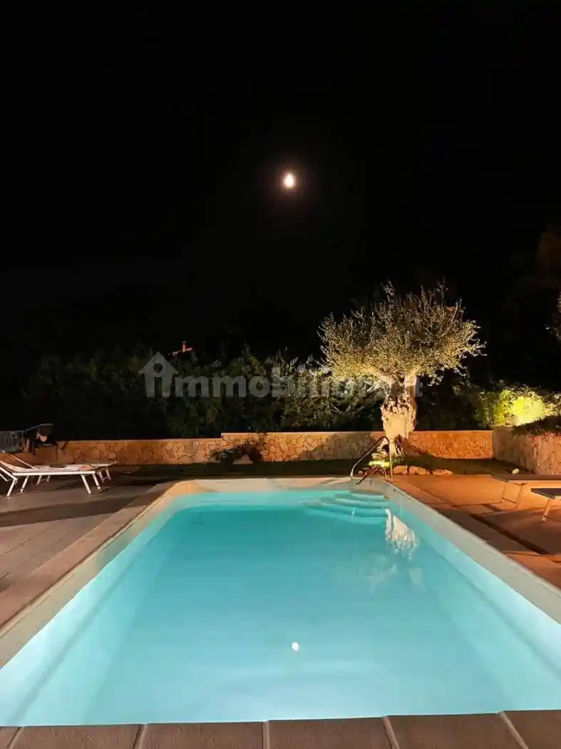 Villetta a schiera in vendita a Pula