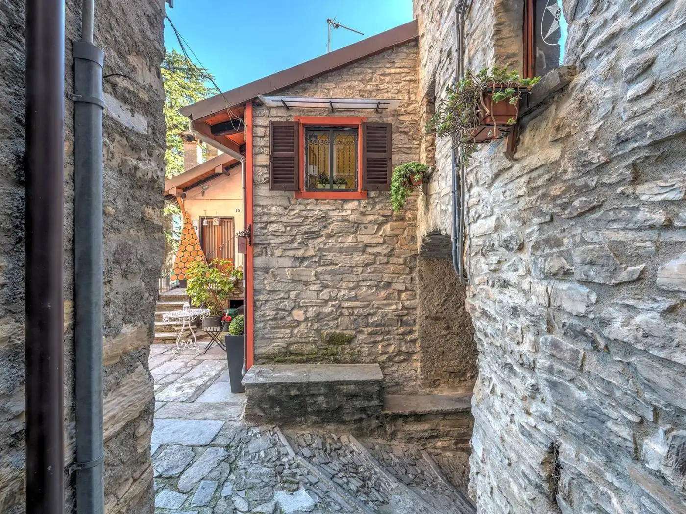 Terratetto plurifamiliare 85 m², Centro, Carate Urio - foto 3