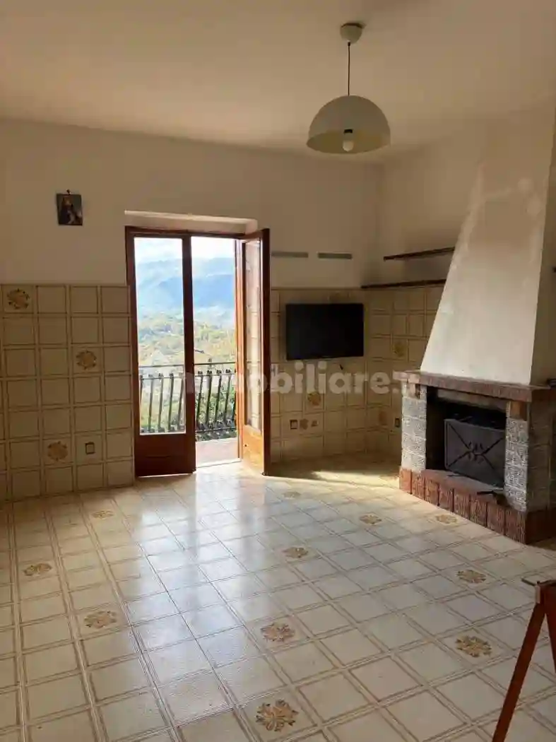 Quadrilocale via Sant'Antonino 6, Cerreto Laziale - foto 4