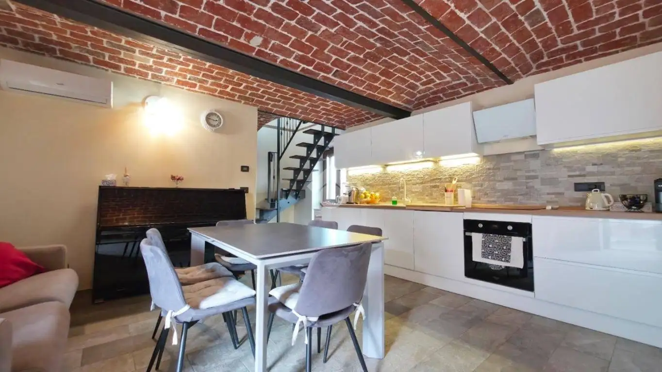 Casa indipendente in vendita a Castagneto Po