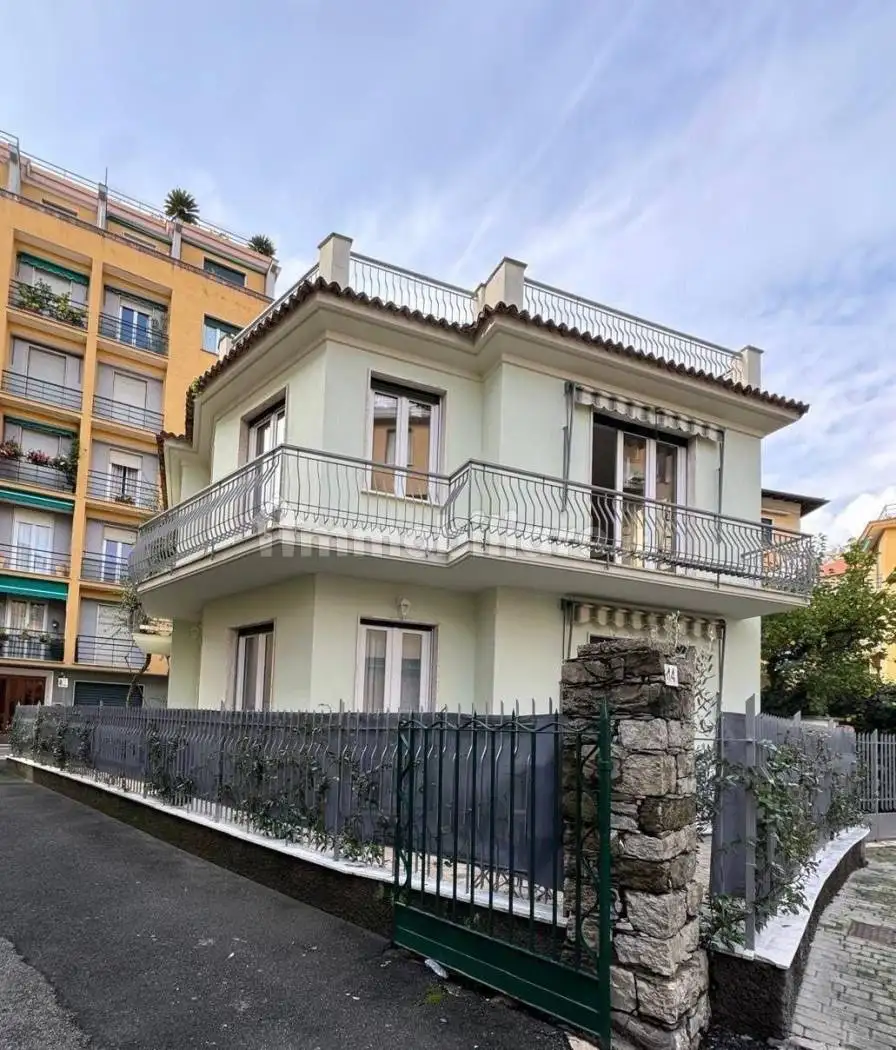 Villa in affitto a Rapallo