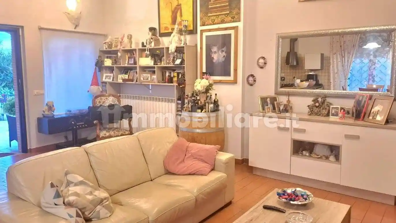 Villa in vendita a Pomezia