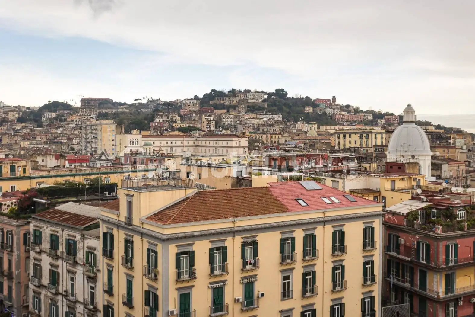 Appartamento in vendita a Napoli