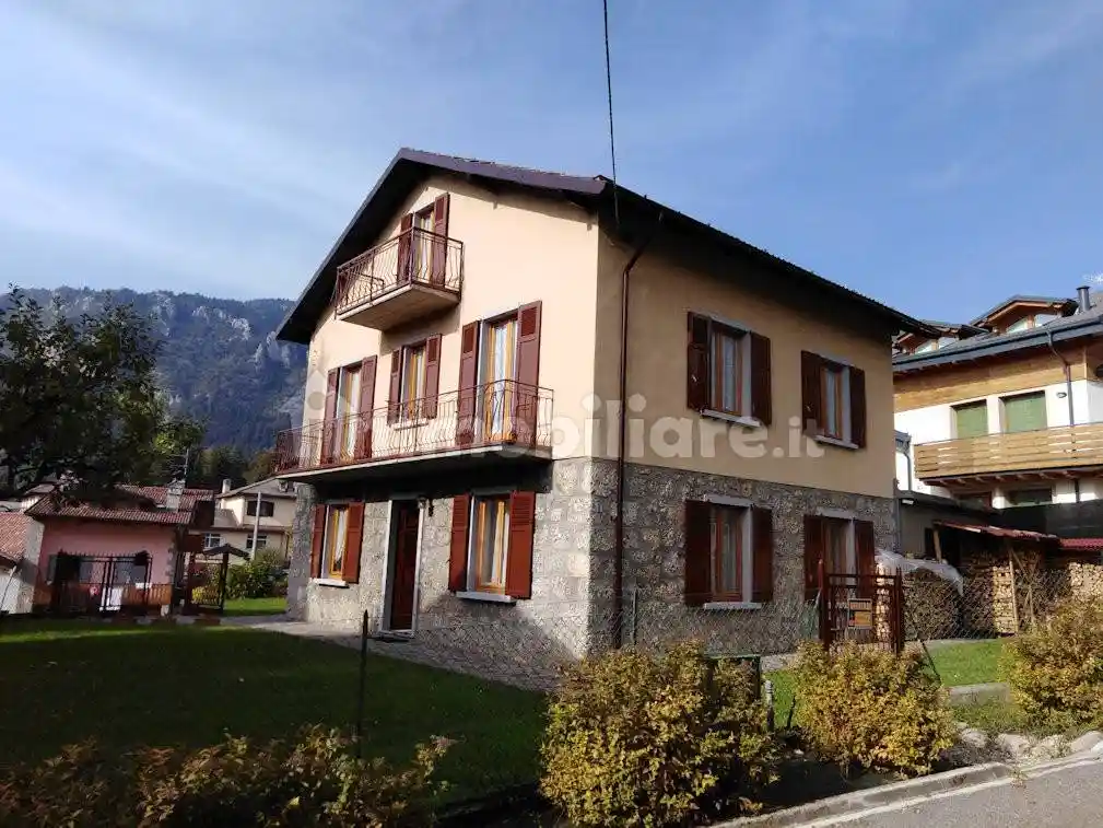 Villa plurifamiliare via Palazzo, Centro, Castione della Presolana - foto 2