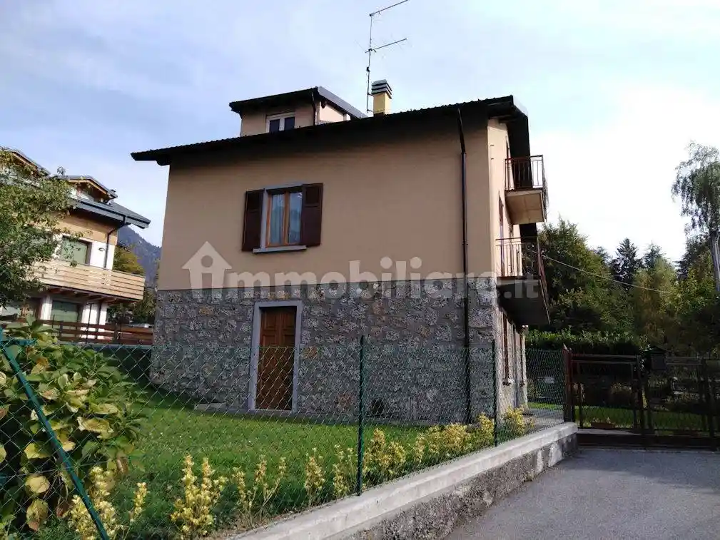 Villa plurifamiliare via Palazzo, Centro, Castione della Presolana - foto 4