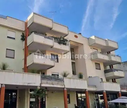 Appartamento in affitto a Brindisi