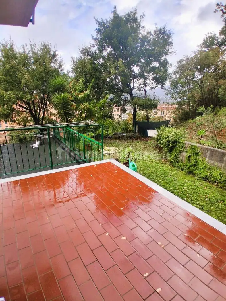 Appartamento in vendita a Casarza Ligure