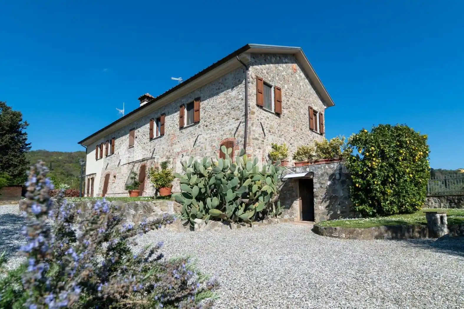 Villa in vendita a Sarzana