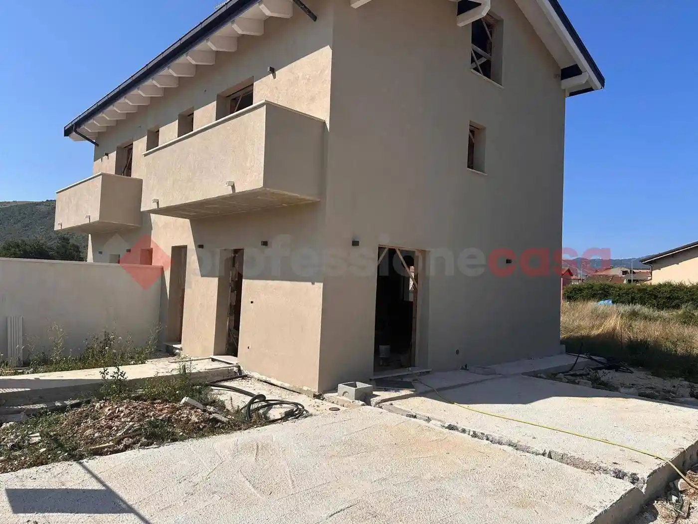 Villa bifamiliare via Roma, 100, Centro, Avezzano - foto 2