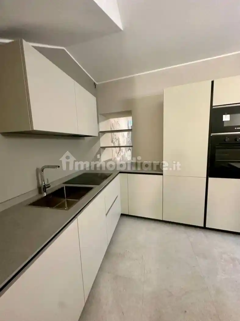 Trilocale via San Pietro, Centro, Cantello - foto 2