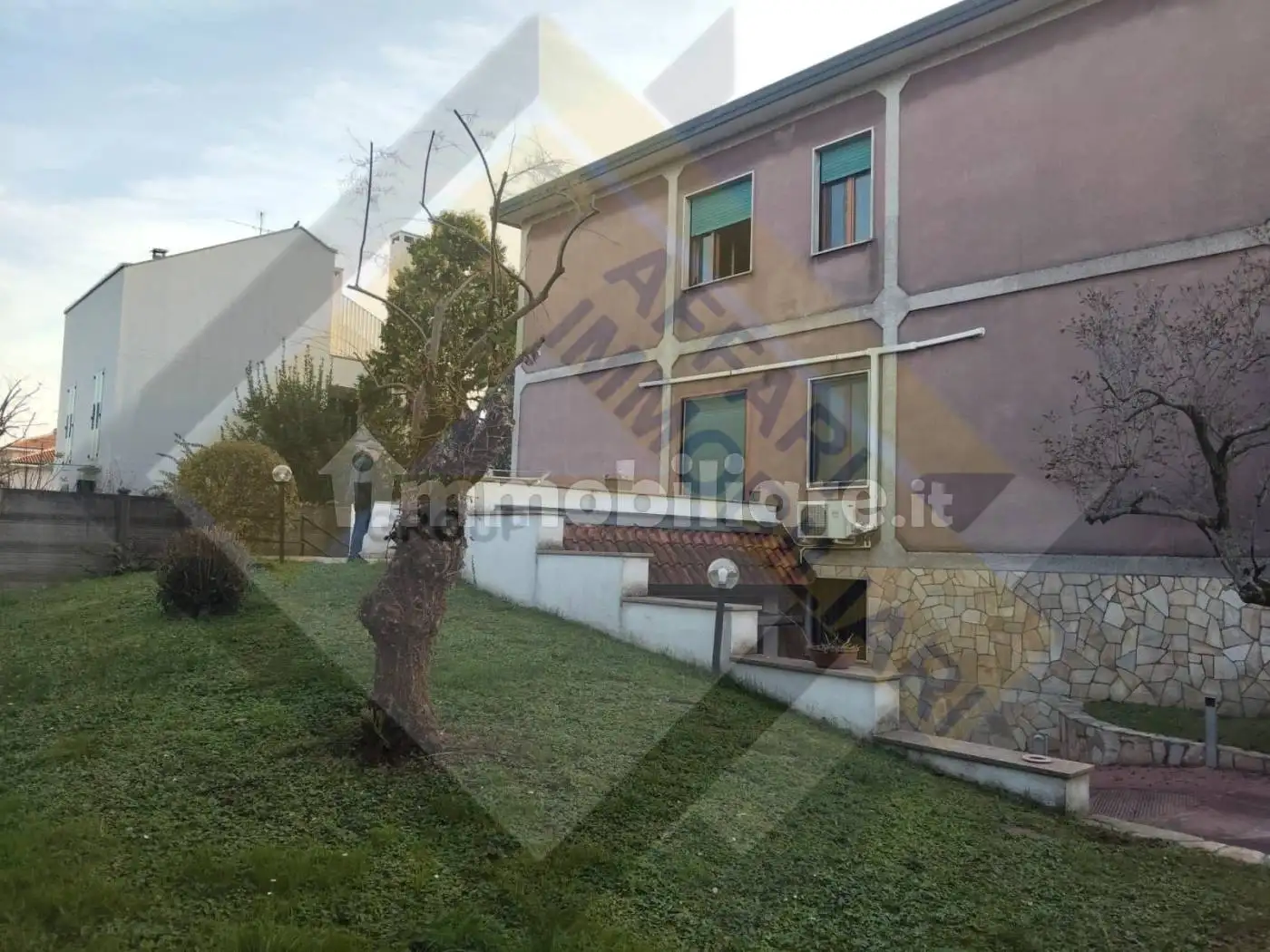 Villa in vendita a Vanzago