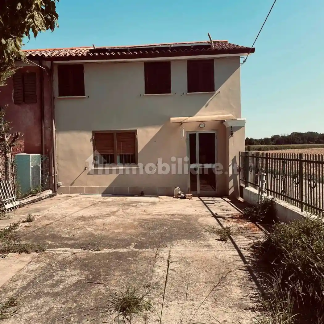 Rustico - Casale in vendita a Roverchiara
