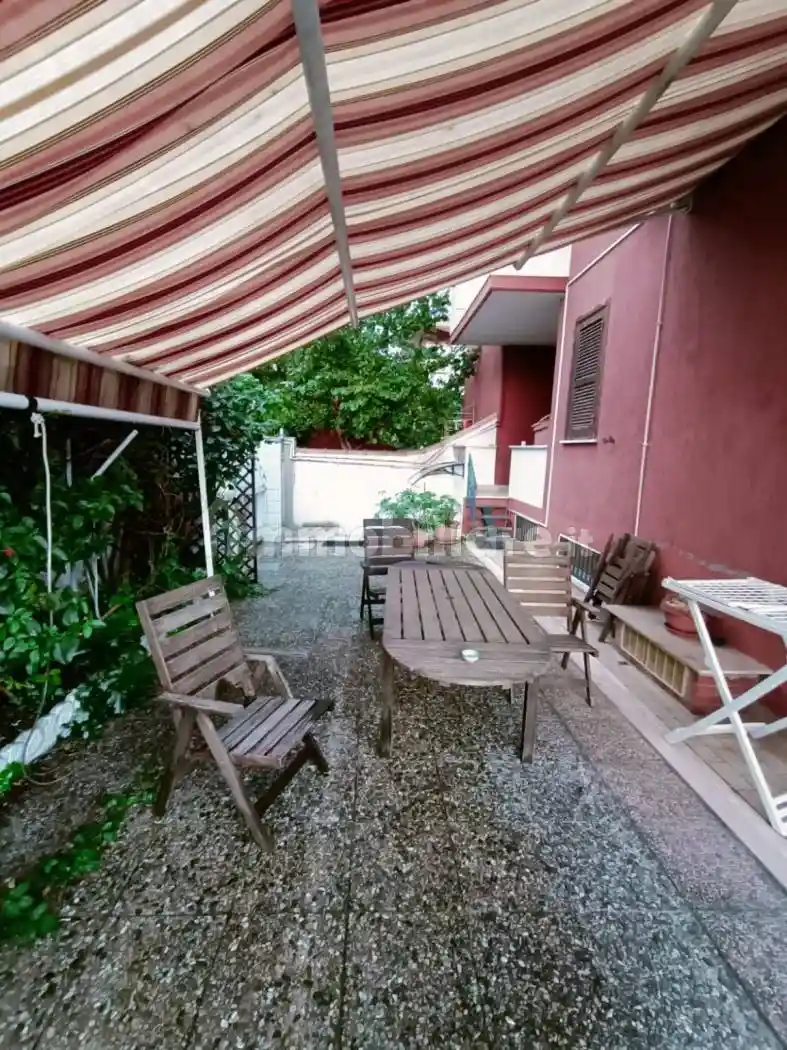 Villa bifamiliare via Giuseppe Garibaldi, Zona Domitilla, Ladispoli - foto 5