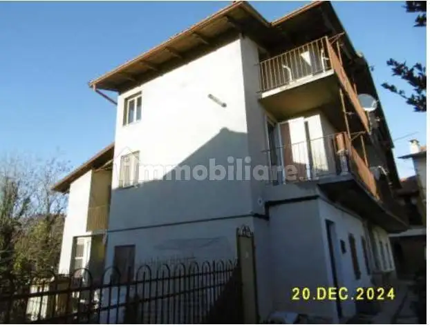 Casa indipendente in asta a Strona